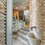 Skyline - Pool - Lakeview - Privacy - Happy