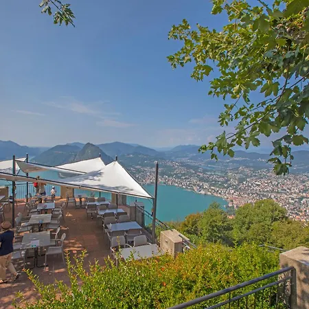 Skyline - Pool - Lakeview - Privacy - Happy