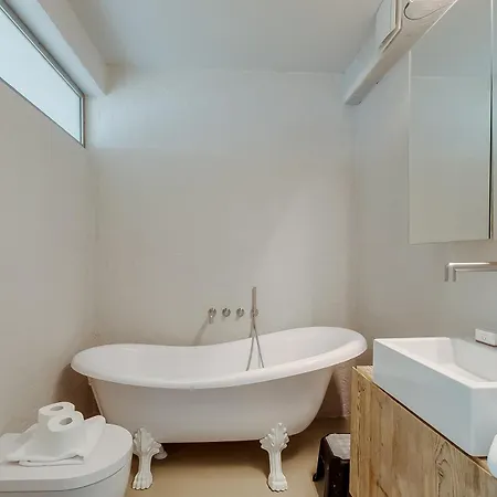 Skyline - Pool - Lakeview - Privacy - Happy Apartment Lugano