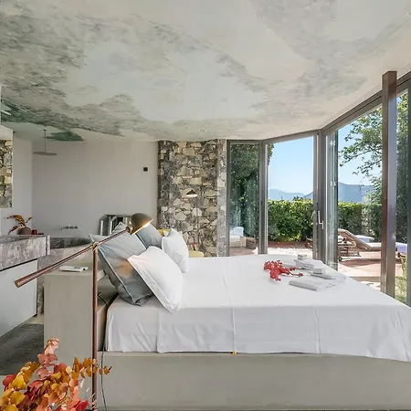 Skyline - Pool - Lakeview - Privacy - Happy *