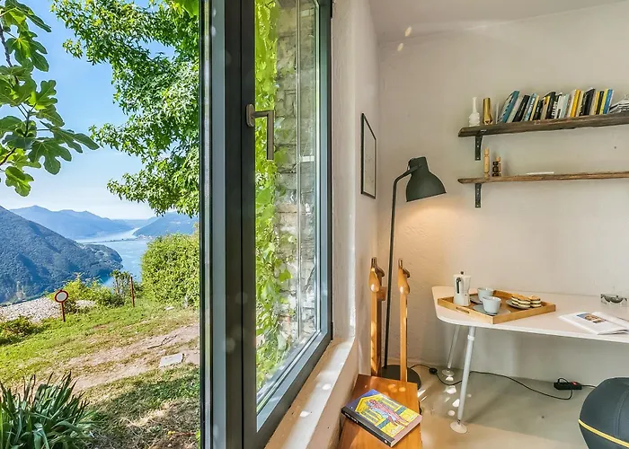 Skyline - Pool - Lakeview - Privacy - Happy