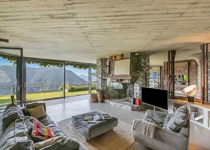 Skyline - Pool - Lakeview - Privacy - Happy