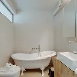 Skyline - Pool - Lakeview - Privacy - Happy Apartment Lugano