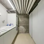 Skyline - Pool - Lakeview - Privacy - Happy Apartment